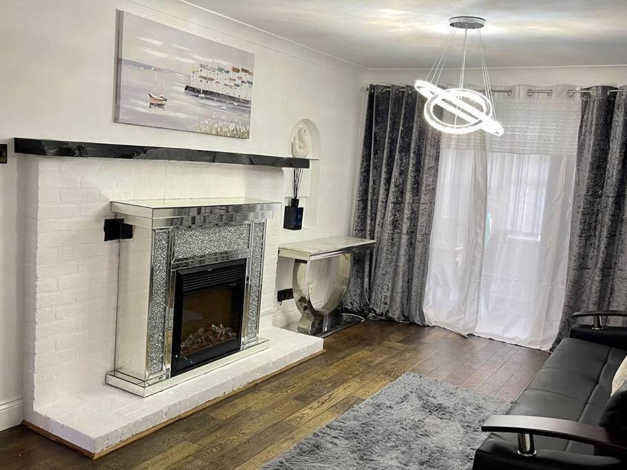 Spacious 4 Bedroom House Billericay Bagian luar foto