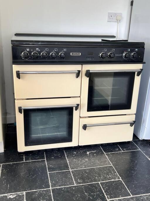Spacious 4 Bedroom House Billericay Bagian luar foto